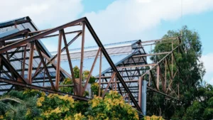 Types of Roof Trusses: Gable, King Post, & More