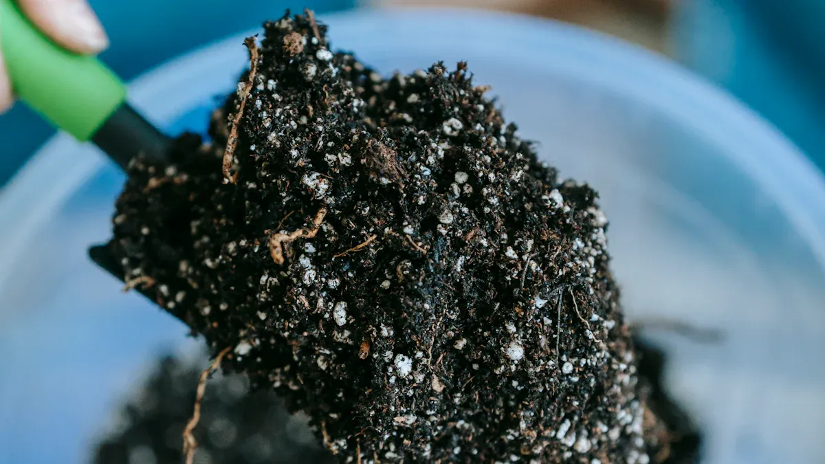 Step-by-Step Guide to Mixing Your Homemade Potting Mix